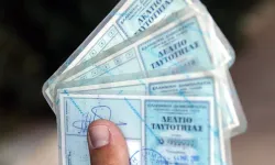 Kıbrıs Rum asıllı Yunan vatandaşının yeni kimlik kartında doğum yeri Türkçe yazıldı