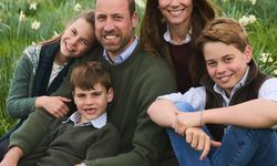 Kraliyet ailesinin Noel pozu medyayı salladı