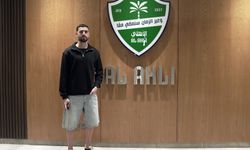 Merih Demiral'dan 3 yıllık imza