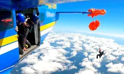 4 bin 600 metre yükseklikte asılı kaldı