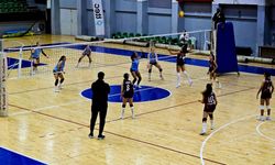 U13 Kızlarda finalin adı: Cihangir GSK-MVOSD