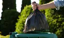 Avrupa’da belirli saatlerde çöpü dışarı çıkaran yandı