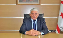 Mahmut Özçınar, Dr. Fazıl Küçük’ün 42. ölüm yıldönümü dolayısıyla mesaj yayımladı