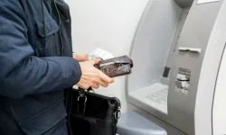 Patron, yanlışlıkla çalışanın maaşının 300 katını yatırdı