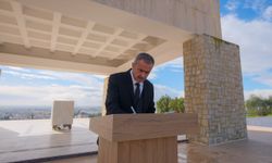 Uluçay, yeni yıl dolaysıyla bir dizi ziyaret gerçekleştirdi