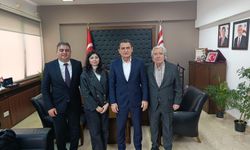 İçişleri Bakanı Oğuz, Doktor Fazıl Küçük Vakfı heyetini kabul etti