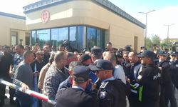 Meclis önünde gerilim