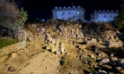 Alsancak’ta yıkılan tarihi binayla ilgili açıklama