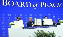 Kombos Breit Bart News'e Trump için “küresel düzenin düzenleyicisi” dedi