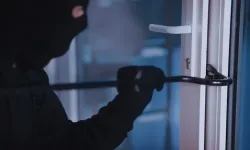 Mücevher diye çaldılar böbrek taşı çıktı