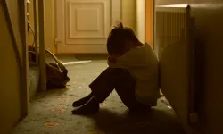 Sahte profillerle çocukları kandırdı.