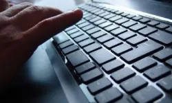 Yazdığı birkaç satır yazıyla 43 milyon lira kazandı