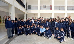 Cumhurbaşkanı Erhürman, Dipkarpaz Rum Ortaokulu ve Dipkarpaz Recep Tayyip Erdoğan Ortaokulu’nu ziyaret etti