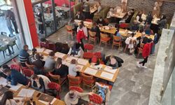 Tanyel’s Smile Vakfı, onkoloji servisindeki çocuklar için pizza partisi düzenledi