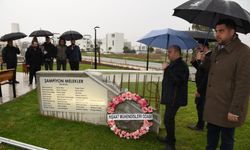 Anma töreninde sessiz protesto