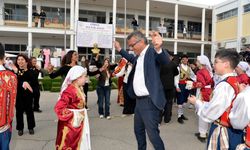 Erhürman’a öğrencilerden yoğun ilgi