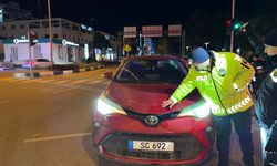 Aracın çarptığı genç yoğun bakımda