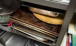 Restoranda mide bulandıran görüntüler