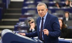 “Kıbrıs'a kalıcı AB askeri gücü konuşlandırılmalı”