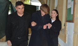 Polise tekmeli saldırı