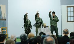 Rum öğrencilere EOKA yemini