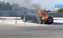 Ercan’da park halinde bulunan bir araçta yangın çıktı