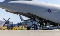 İngiltere ikinci savaş gemisini gönderiyor