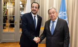 Hristodulidis Brüksel'de Guterres ile görüştü