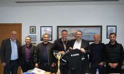 Karaoğlanoğlu, şampiyonluk kupasını Şenkul’a getirdi