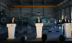 Saldırı helikopterleri önünde birlik mesajı