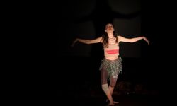 Kadının yolculuğu sahnedeydi