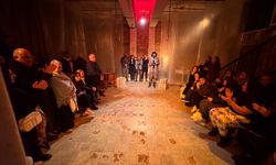 Kıbrıs Türk Devlet Tiyatroları’nın “Maskeliler” oyunu prömiyer yaptı