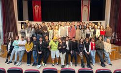 Doğru kişiyi seçmek hiç bu kadar komik olmamıştı