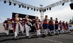 Mormenekşe'de festival coşkusu