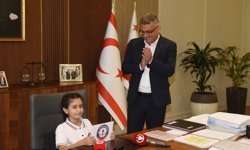 Cumhurbaşkanlığı koltuğuna oturan Masal Şevki: “Güven için devlet harcamalarının izlenebildiği sistem kurardım”