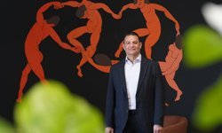 Vehbi: “Sanat, geleceğe yön veren güçlü bir ifade biçimi”