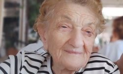 Çatalköy, Pervin ablasına ağlıyor