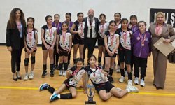 Kızlarda Şht. Hüseyin Akil, Erkeklerde Polatpaşa İlkokulu şampiyon