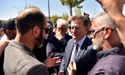 Taksiciler, Meclis önünde Arıklı'dan söz aldı