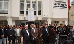 Sendikalar, Kıbrıs Türk Ticaret Odası'nı kınadı; Oda'ya siyah çelenk bıraktı