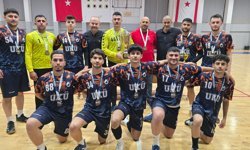 Hentbol Federasyon Kupası’nda UKÜ’den çifte zafer