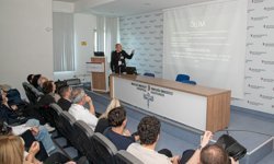 Depremde sarsıntı geçer, etkisi kalır