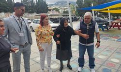 105 yaşında oy kullandı