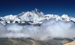 İki Hint dağcı Everest Dağı'ndan iniş sırasında hayatını kaybetti