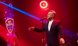 Bülent Serttaş’tan Merit Royal Diamond sahnesinde unutulmaz gece