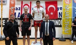 Şahin, 84 kiloda Kickboks şampiyonu