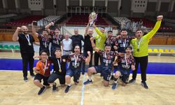 Nefes kesen finalde kupa UKÜ’nün