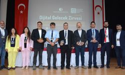 Dijital Geleceğe Yön Veren Zirve Yakın Doğu Üniversitesi’nde yapıldı!