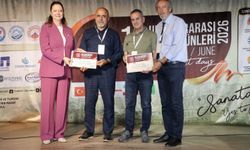 KKTC'li fotoğraf sanatçısı Hasan Bağlar Trabzon'da 16. Uluslararası Sanat Günleri'nde sunum yaptı