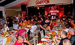 Colony’de sarı-kırmızı gece
